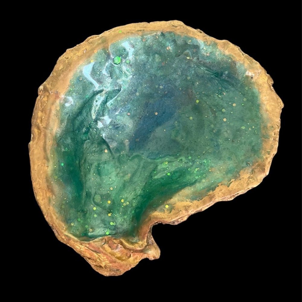Handcrafted Resin Oyster Shell Dish | Ocean-Inspired Decor | 4” x 3”